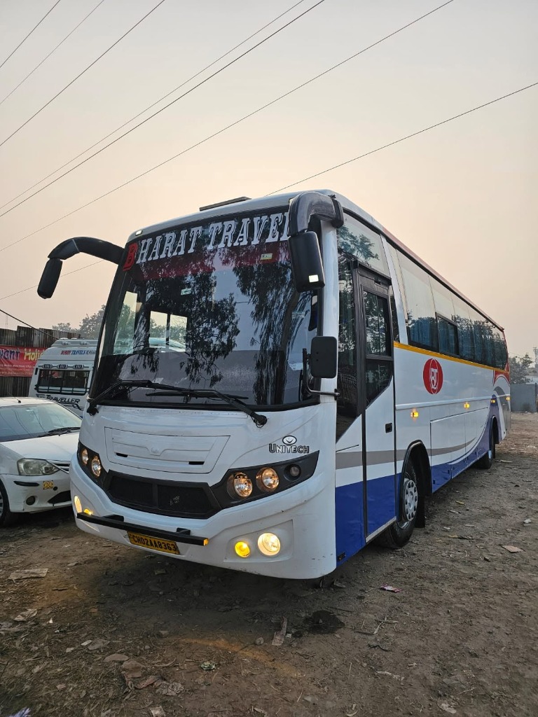 Zirakpur to Lucknow Bus Hire - Executive Deluxe AC Bus Service by Bharat Bus Service